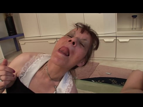 ❤️ Две баби и еден дедо имаат тројка Порно видео кај нас mk.xxxsexjav.ru ❌️